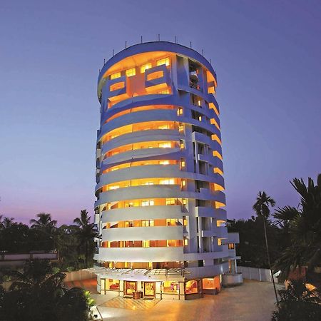 Emarald Hotel Cochin Kochi Exteriör bild