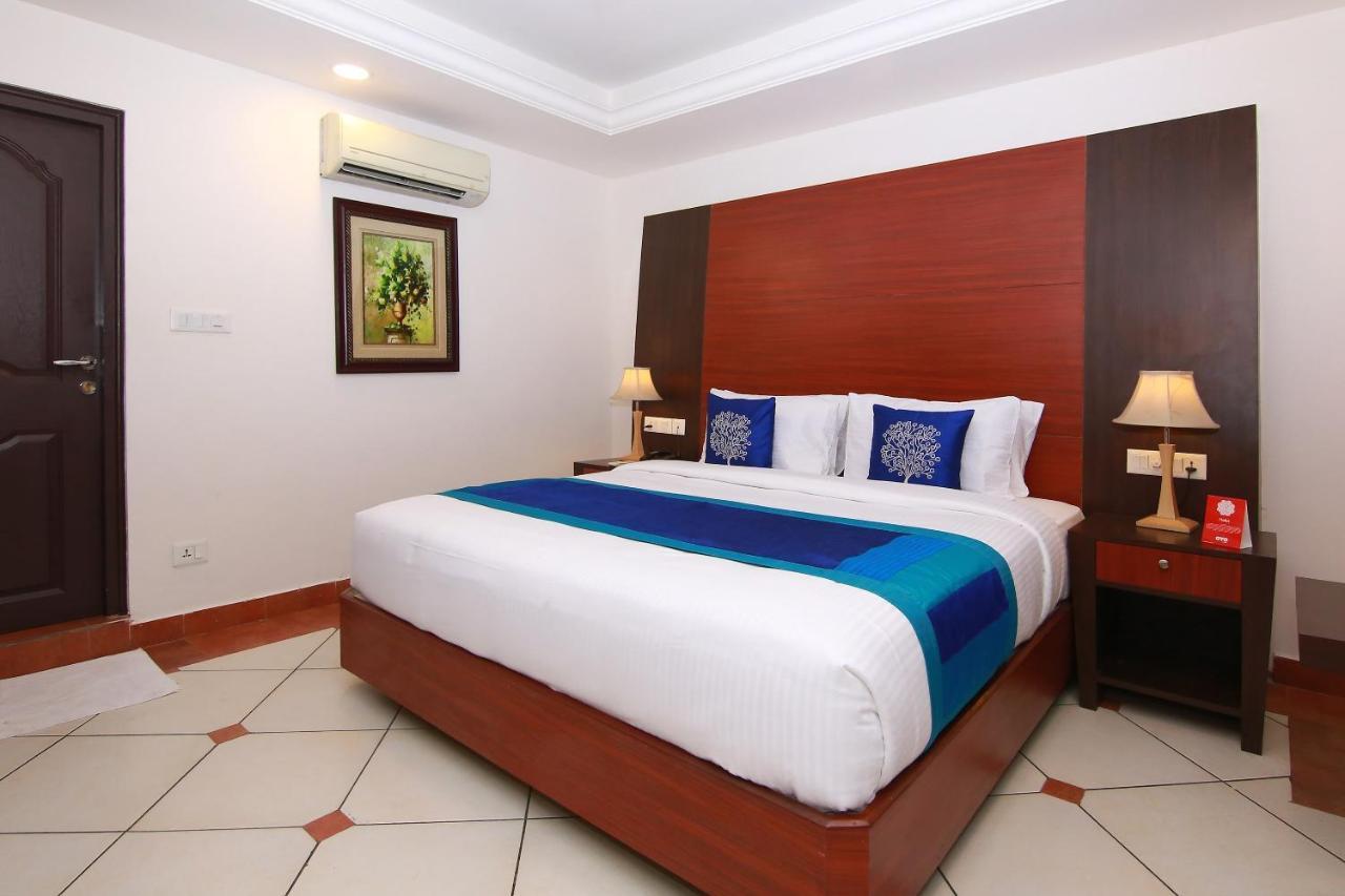 Emarald Hotel Cochin Kochi Exteriör bild